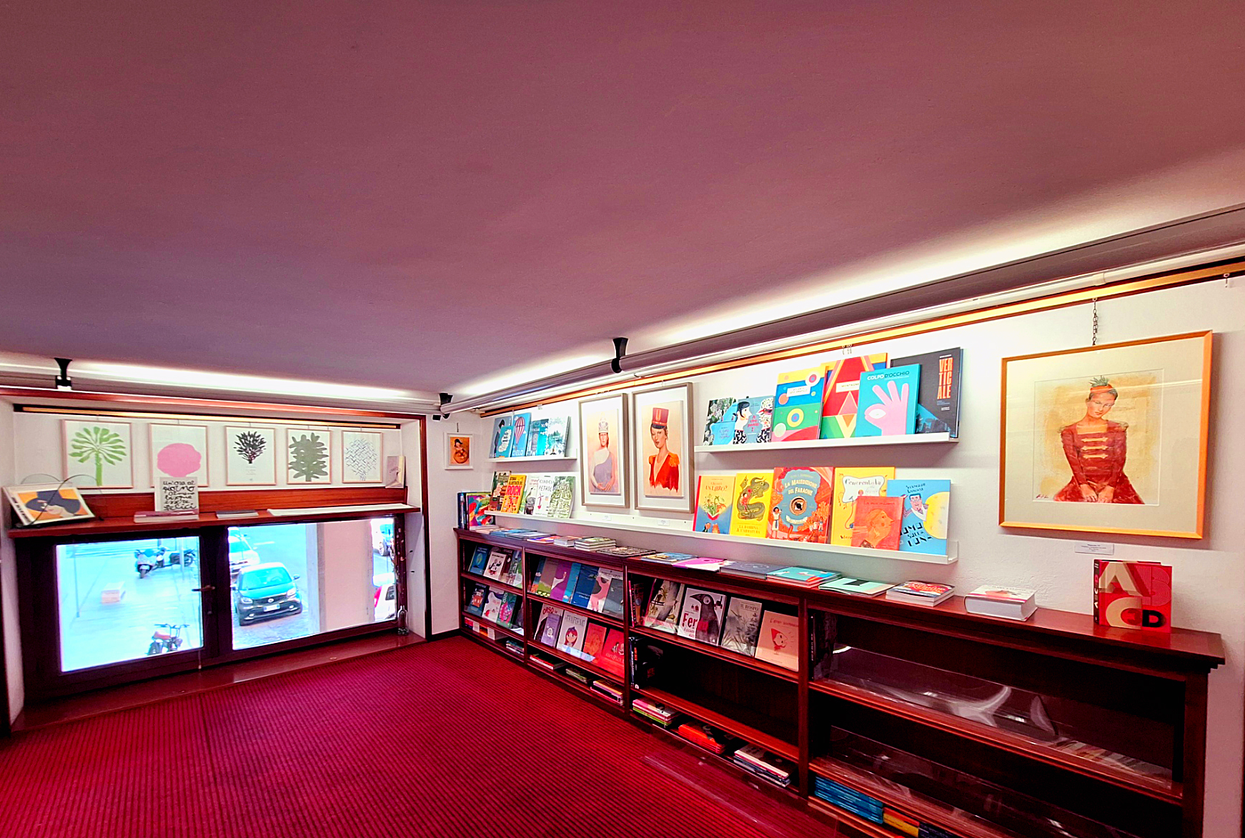 Mostra d'arte permanente di Silvio Sangiorgi presso La Mia Libreria, Piazza della Libertร a Latina