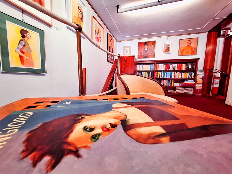 Mostra d'arte permanente di Silvio Sangiorgi presso La Mia Libreria, Piazza della Libertร a Latina